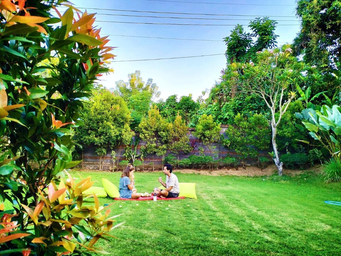 Kaia Lovina Guest House Bagian luar foto